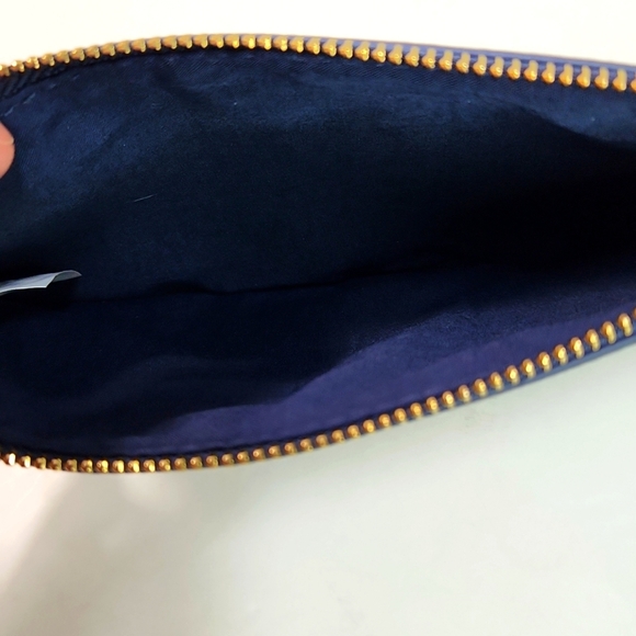 Disney Pandora Mickey Minnie Limited Edition Wristlet Travel Bag - Picture 5 of 7